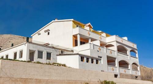 Hostal Apartments And Rooms With Parking Space Pag - 13355