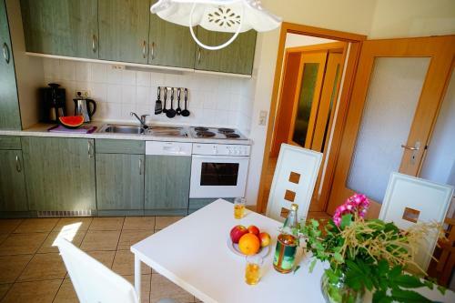 Ferienh�user "am L�bbesee"