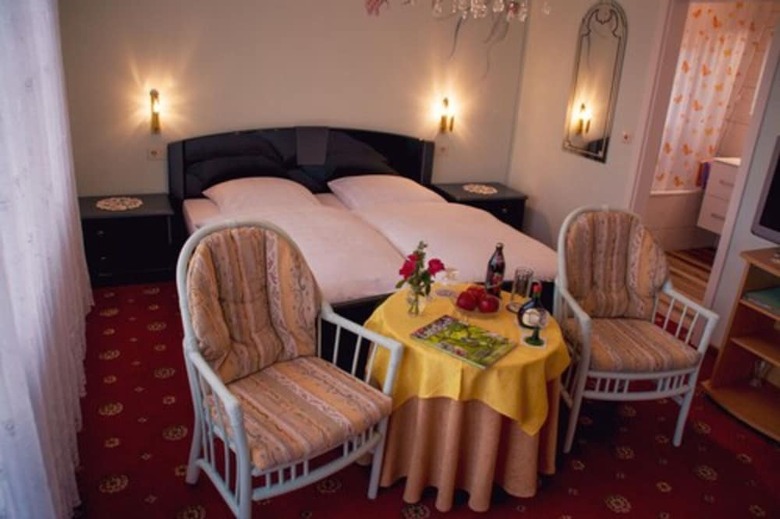 Hostal Hotel Garni Regina