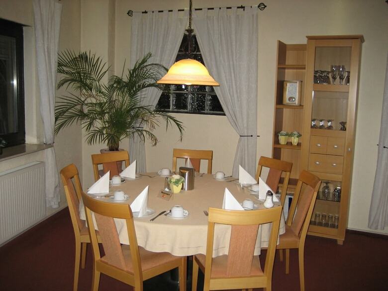 Hostal Hotel Zum Schnackel