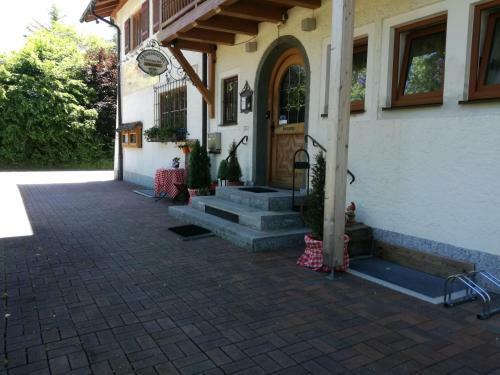 Zum Hirschhaus Hotel-restaurant