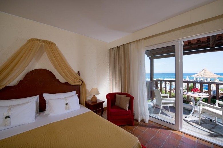 Alexander Beach Hotel & Village (.)