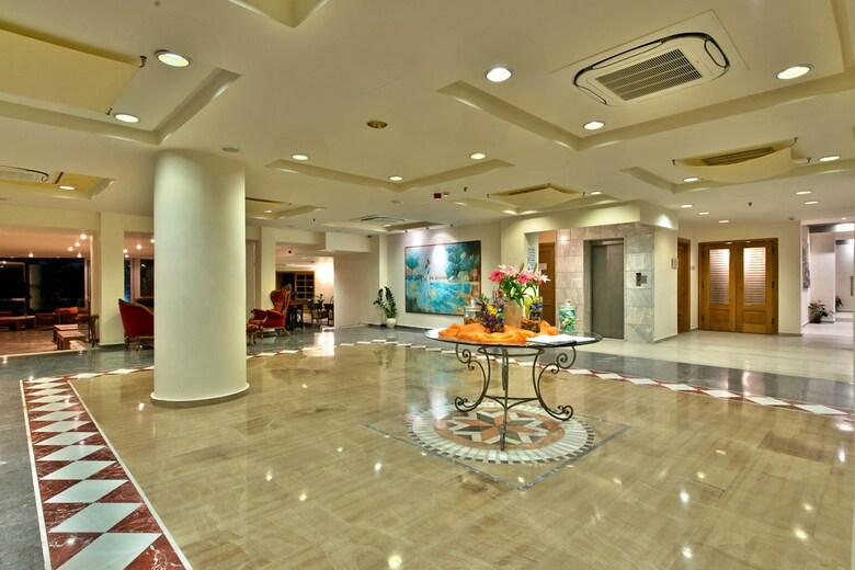 Hotel Minos