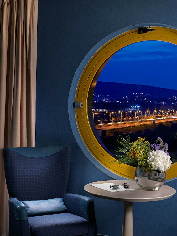 Hotel Holiday Inn Athens Airport