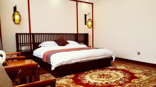 Dongjiang Lake Mountain Mist Inn