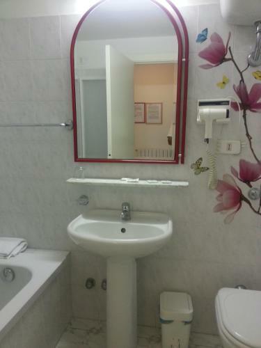 Hostal Camere Da Aldo In Centro Sirolo