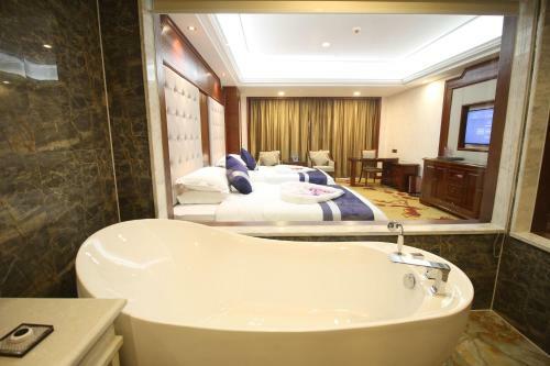 Yongzhou Xiaoxiang Binghu Hotel