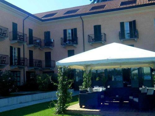 Elegant Apartment Located On Lake Maggiore