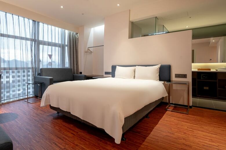 Hotel At Boutique