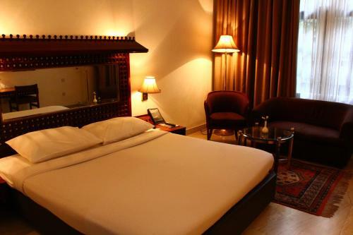Hotel Ashok Country Resort