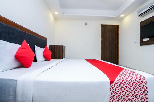 Airport Hotel Lotus