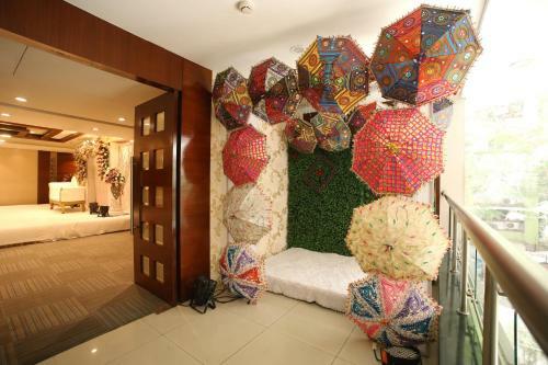 Hotel The Byke Suraj Plaza