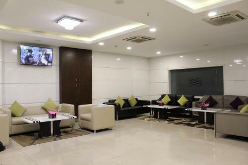 Hotel The Byke Suraj Plaza