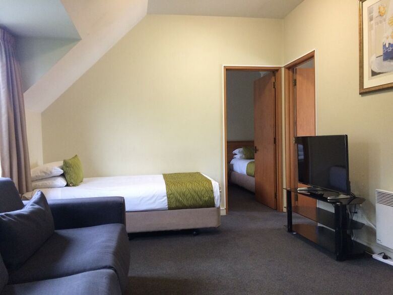 Allan Court Motel