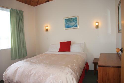Coachman's Lodge Motel
