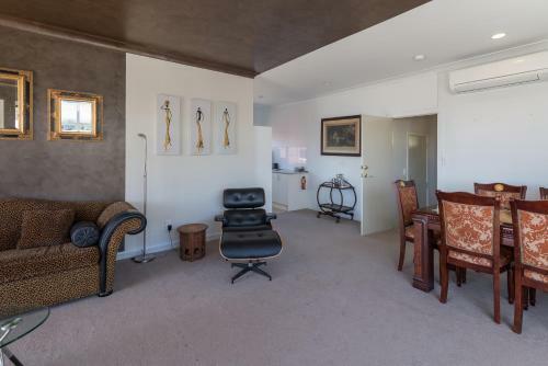 Lakeside City Apartments - Penthouse And Studio