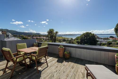 Lakeside City Apartments - Penthouse And Studio