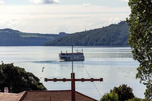 Lakeside City Apartments - Penthouse And Studio