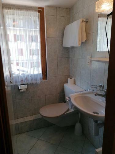 Petit Helvetia Budget Hotel