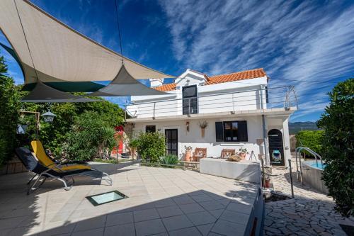 Villa Holiday Home Eva