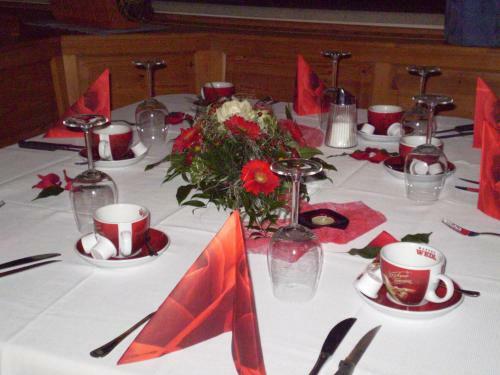 Hostal Gasthaus Hotel Feldschlange