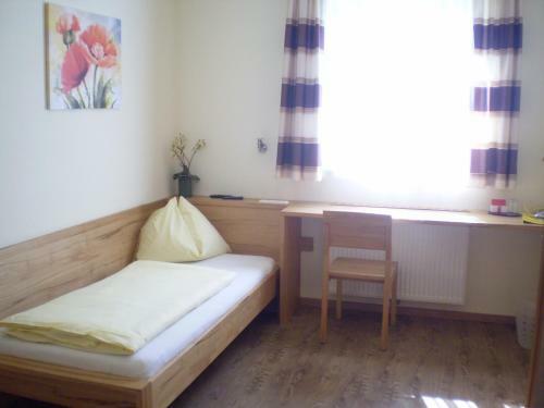 Hostal Gasthaus Hotel Feldschlange