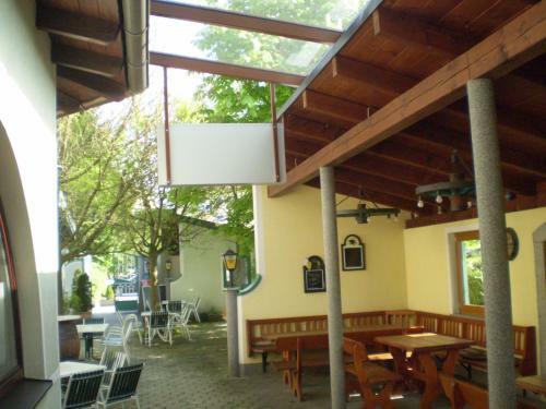 Hostal Gasthaus Hotel Feldschlange