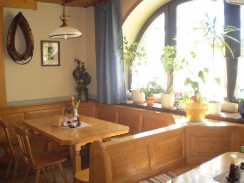 Hostal Gasthaus Hotel Feldschlange