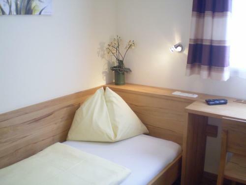 Hostal Gasthaus Hotel Feldschlange