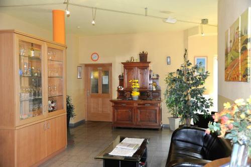 Hostal Gasthaus Hotel Feldschlange