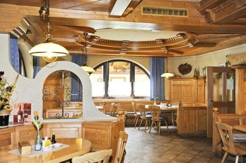 Hostal Gasthaus Hotel Feldschlange