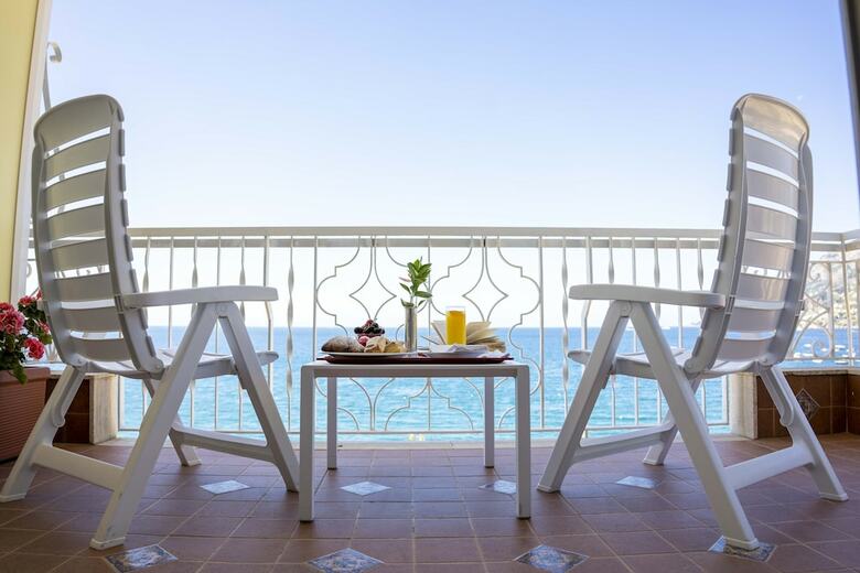 Hotel Pietra Di Luna