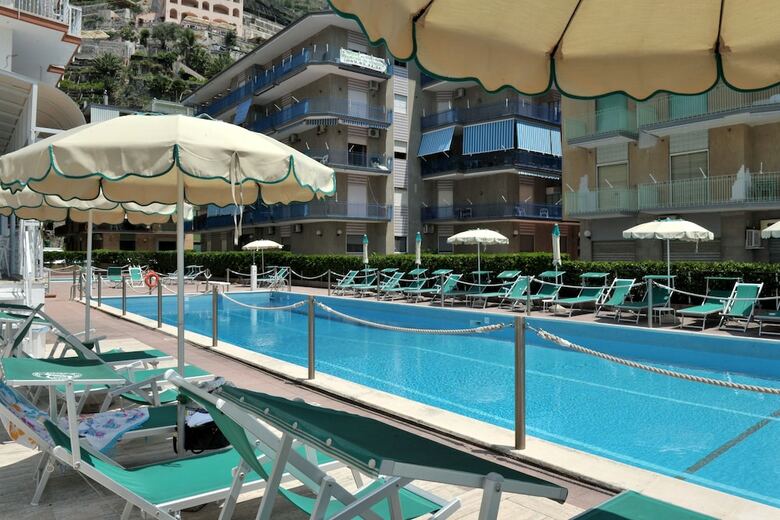 Hotel Pietra Di Luna