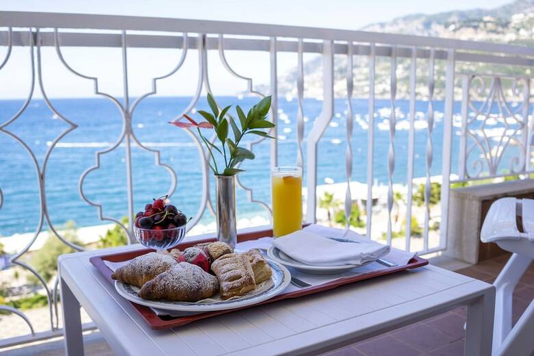 Hotel Pietra Di Luna
