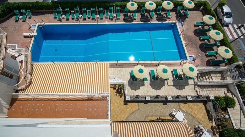 Hotel Pietra Di Luna