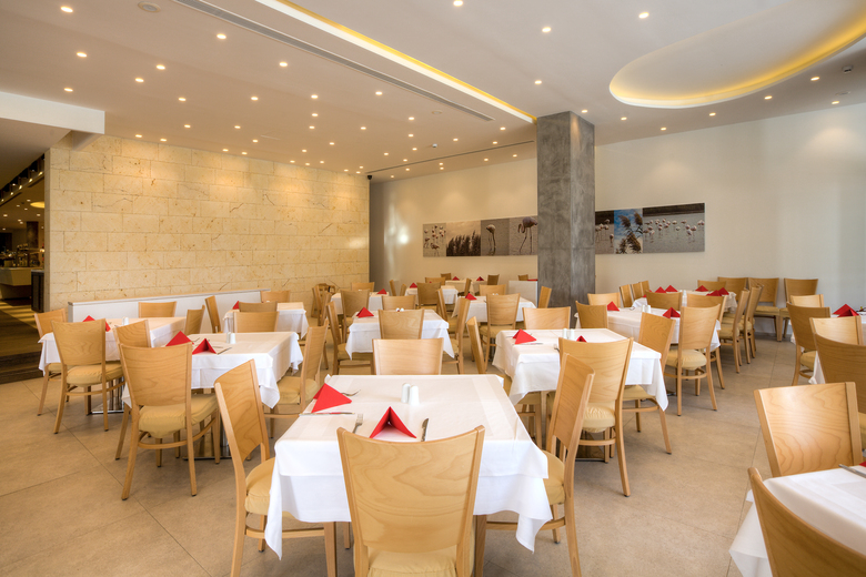 Hotel Caravia Beach