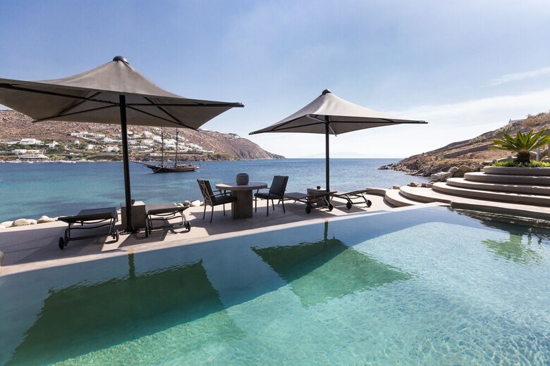 Kivotos Clubhotel