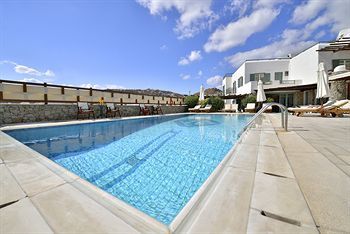 Art Hotel Pelican Bay