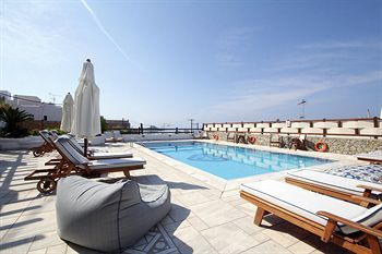 Art Hotel Pelican Bay