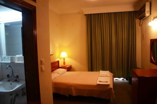 Hostal Cavo D' Oro