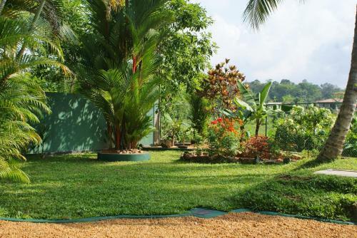 Hostal Lanka Rose Guest House