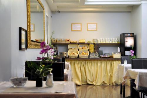 Hostal La Luna Romana