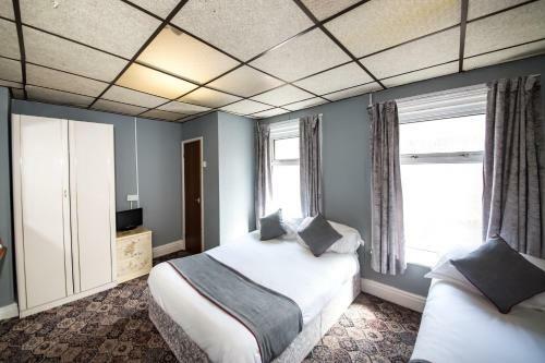 Bed & Breakfast Oyo Silver Strand Hotel