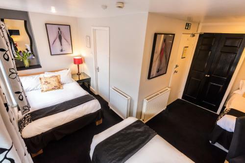 Bed & Breakfast Paskins Town House