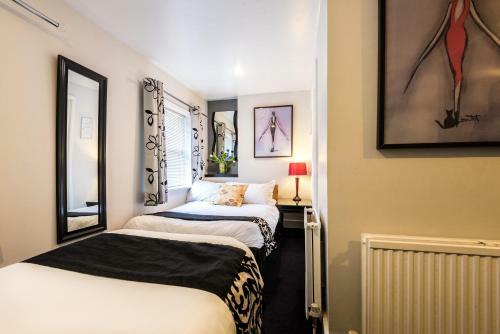 Bed & Breakfast Paskins Town House