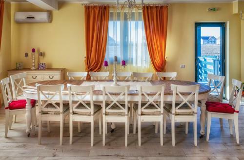 Hostal Pensiunea Agroturistica Floare De Camp