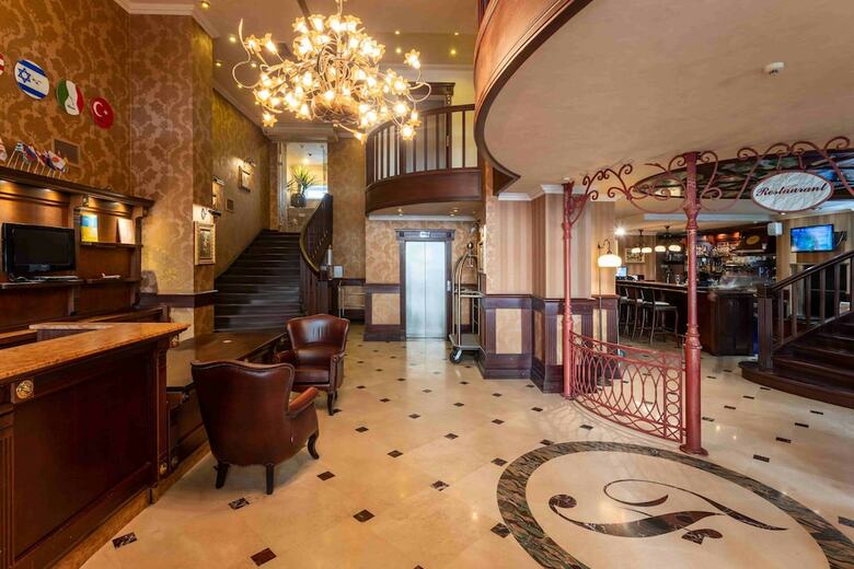 Frapolli Hotel