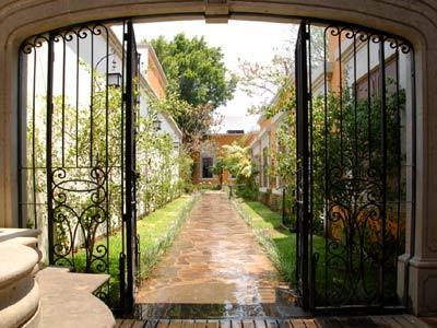 Los Abolengos, Grand Class Casona Hotel