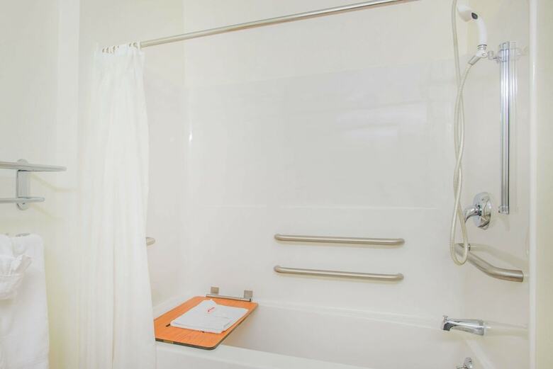 Hotel Microtel Inn & Suites By Wyndham Plattsburgh