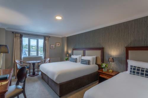 Dooley's Hotel